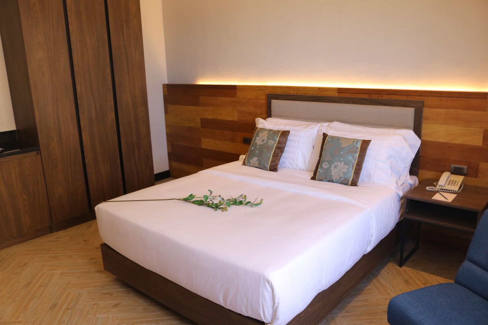 Acacia Hotel Bacolod Exterior foto